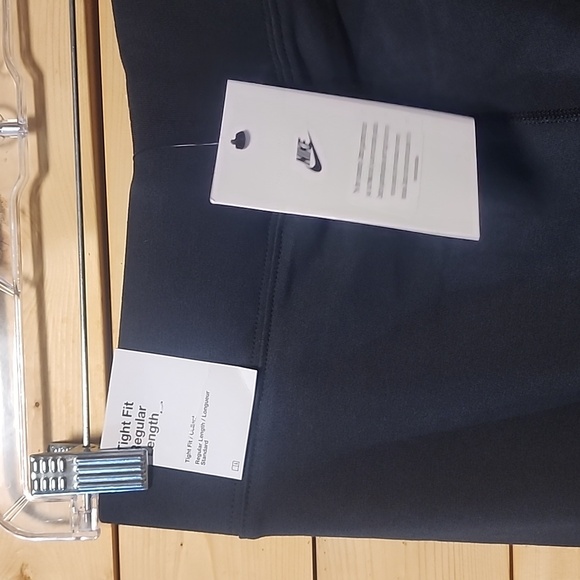 Womans Nike Tight Fit Regular length leggings Size Medium NEW - Picture 5 of 8